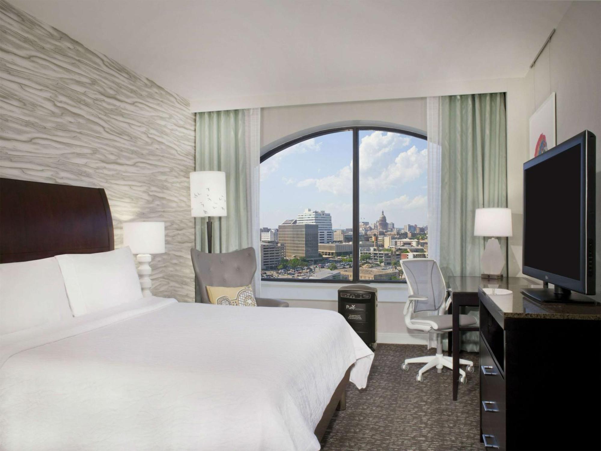 Hilton Garden Inn Austin Downtown Exterior photo
