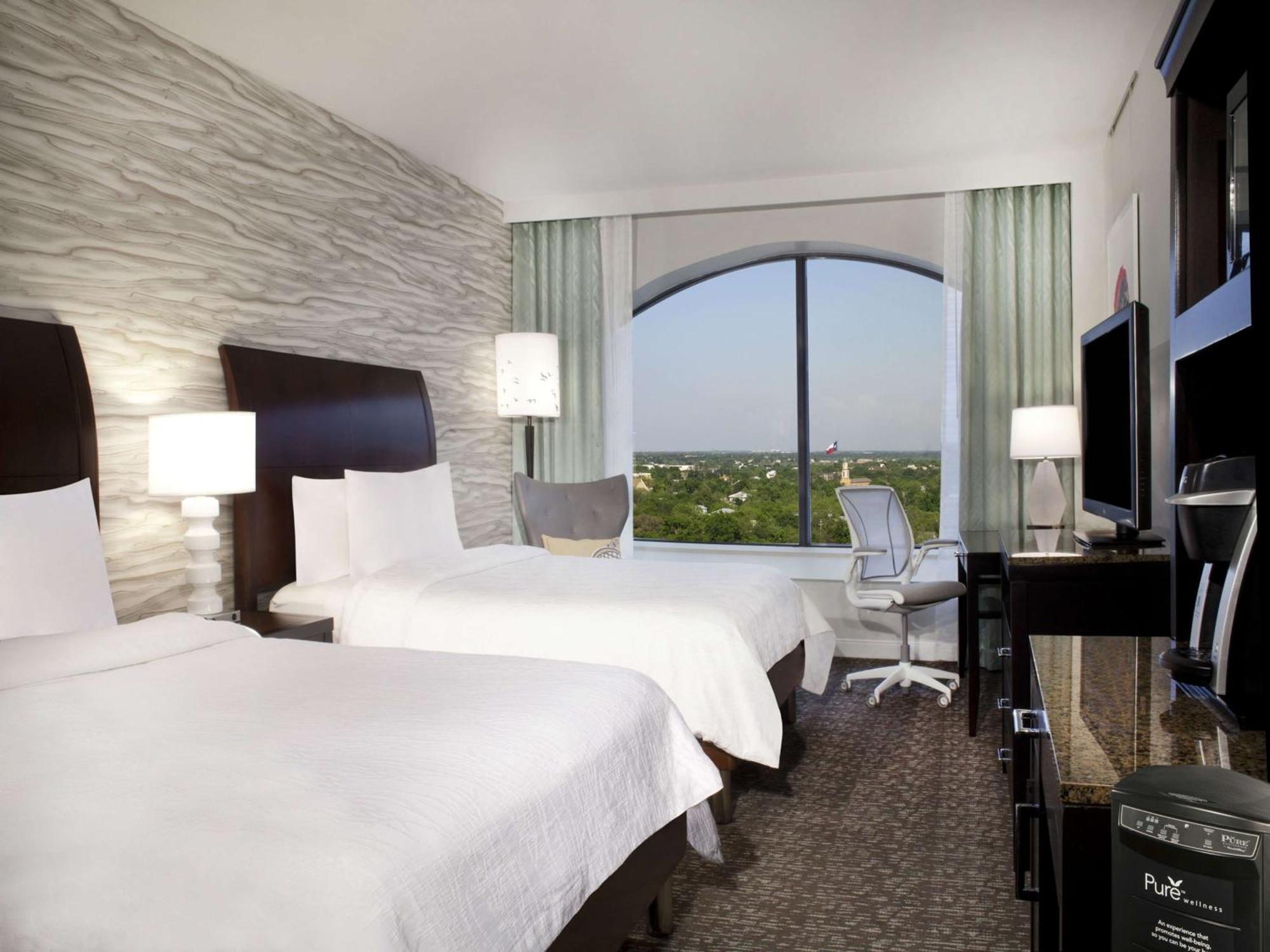Hilton Garden Inn Austin Downtown Exterior photo
