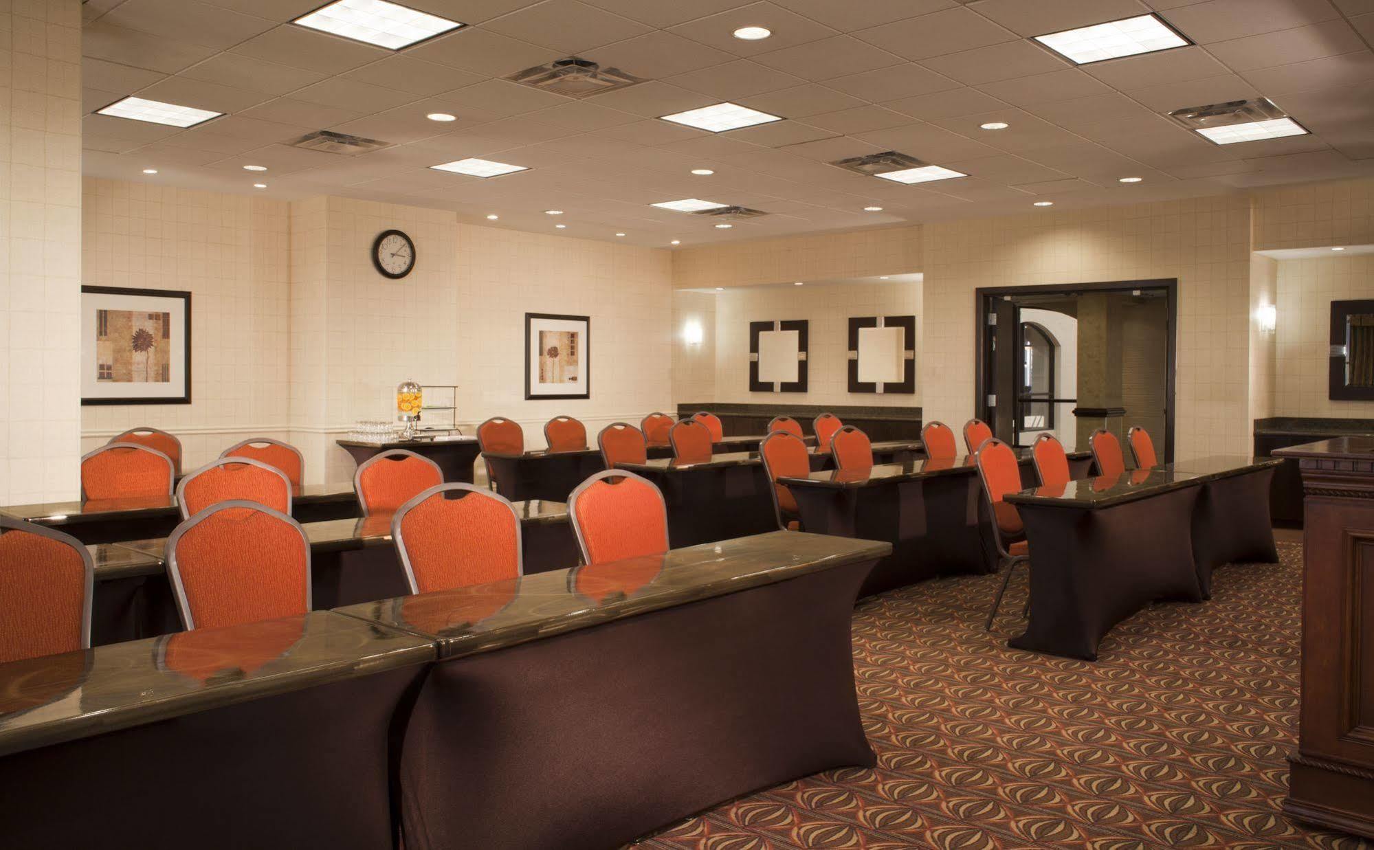 Hilton Garden Inn Austin Downtown Exterior photo
