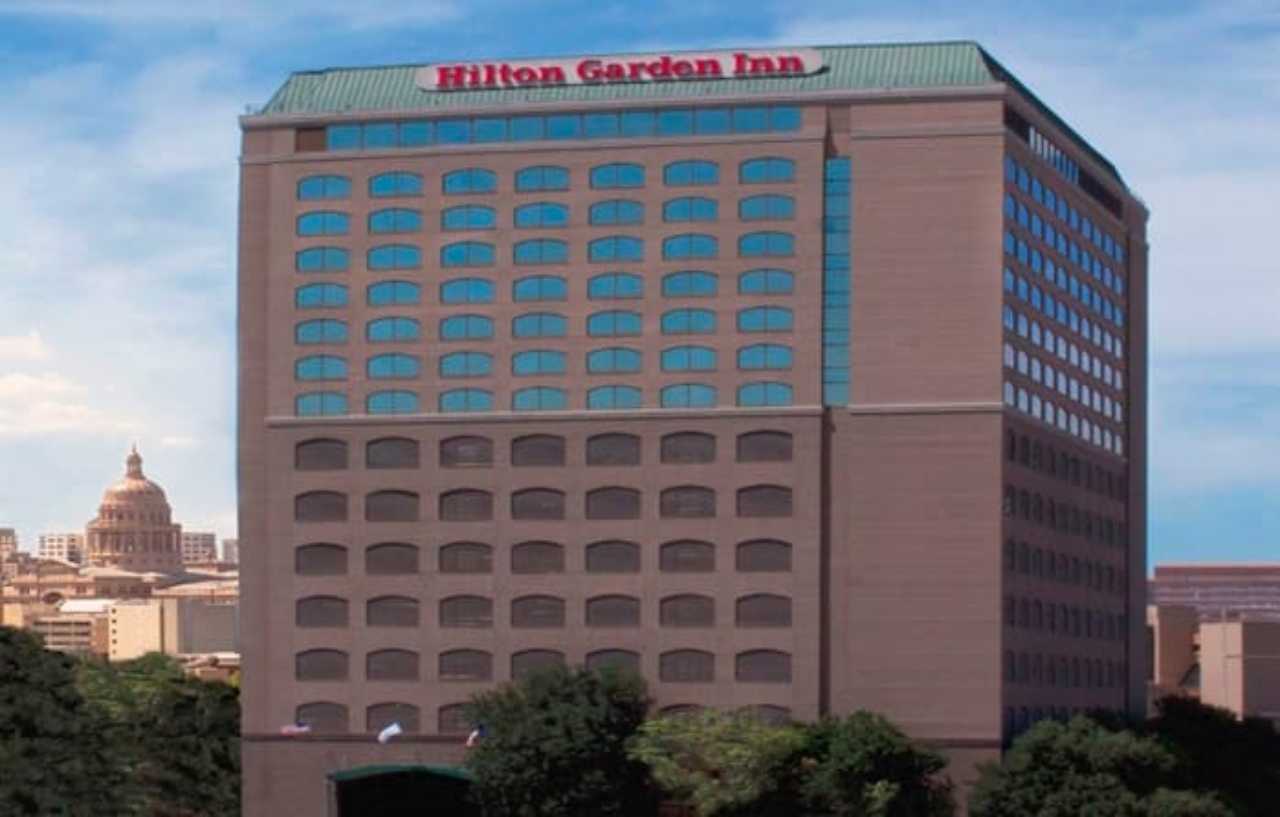 Hilton Garden Inn Austin Downtown Exterior photo